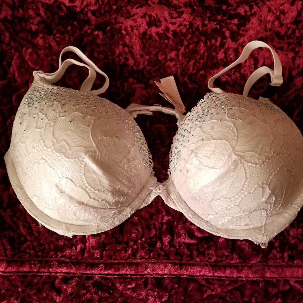 Limited ed. Victoria Secret rhinestone padded bra - Picture 2 of 8